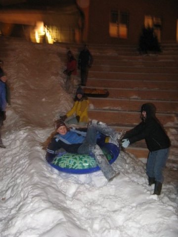 snowtubing5.jpg