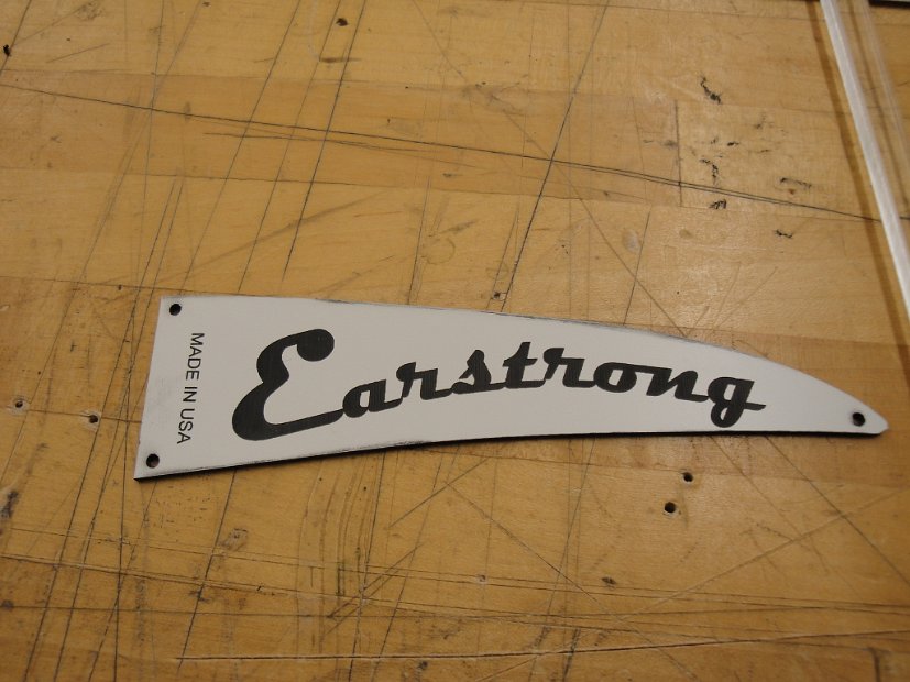 Earstrong Rowmark