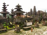 Bali295_SideTemple