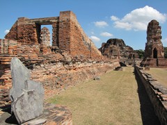 Ayutthaya316_WatMahathat_Court