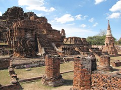 Ayutthaya345_WatMahathat_CentralCourt