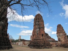 Ayutthaya420_WatMahathat_Prangs