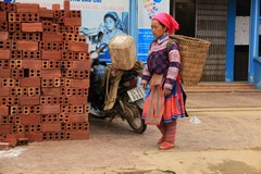 Vietnam0159_BacHa_Streets