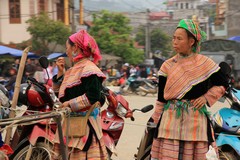 Vietnam0165_BacHa_Streets