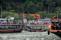 Vietnam4230_HaLong_CastOff