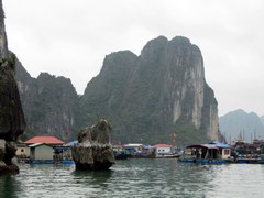 Vietnam4350_HaLong_Village