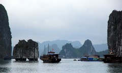 Vietnam4360_HaLong_Village