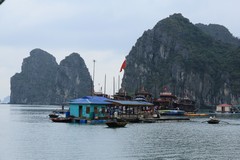 Vietnam4392_HaLong_Village