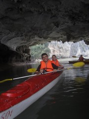 Vietnam4519_HaLong_Kayak