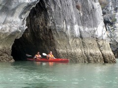 Vietnam4583_HaLong_Kayak