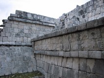 Y0044_ChitzenItza_TempleOfWarriors