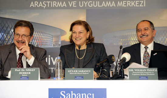 Giving the seminar Earth's Currents and Clouds, Jupiter and Saturn's Ice Moons (Aghia Giorgi, Prince's Island, Istanbul, 15 May 2010)