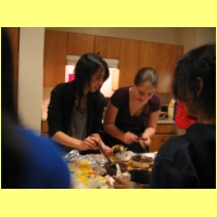 1WRush06_06_Rose_Natalie_Cathy_Chaitra_make_bananas.JPG